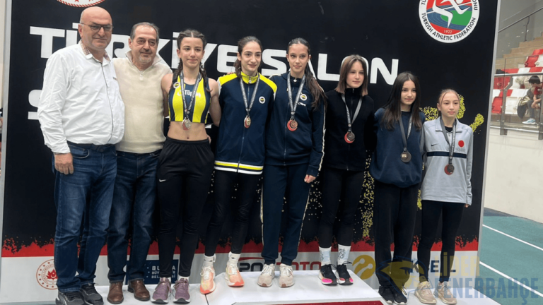U16 Atletlerimiz Türkiye Salon Şampiyonası'na Damga Vurdu