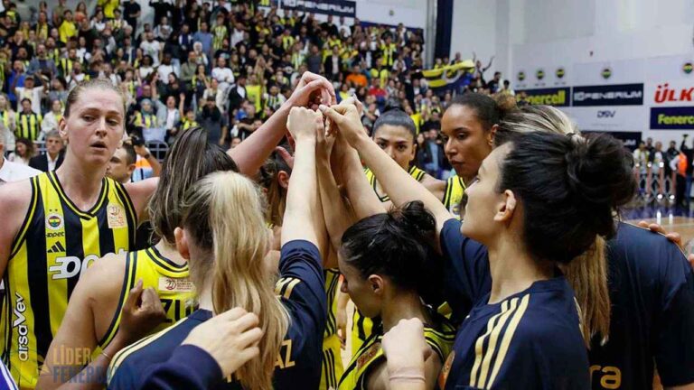 Fenerbahçe Opet, Türkiye Kupası'nda Yarı Finale Yükseldi