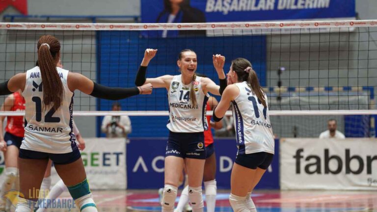 Fenerbahçe Kadın Voleybol Takımı, Sezonu Lider Tamamladı