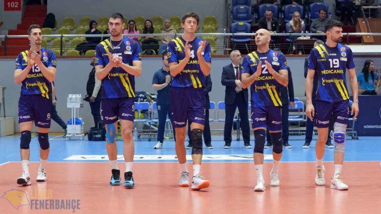 Fenerbahçe Voleybol takımı, Altekma deplasmanından zaferle ayrıldı