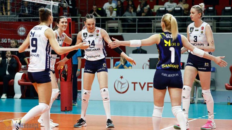 Fenerbahçe Medicana Liderliğini Sürdürüyor